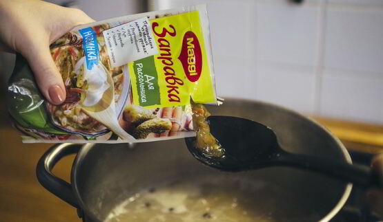 постный рассольник с перловкой