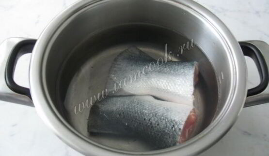 рассольник с форелью