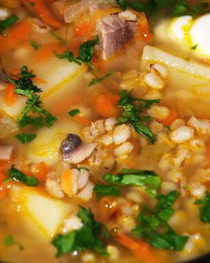 Рассольник с говядиной и перловкой