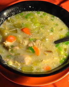 Рассольник с курицей и перловой крупой