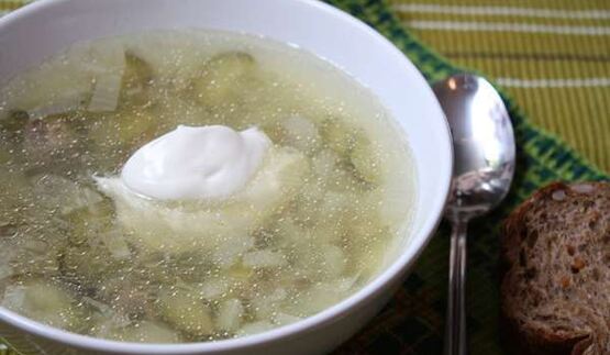 рассольник с перловкой и куриными сердечками