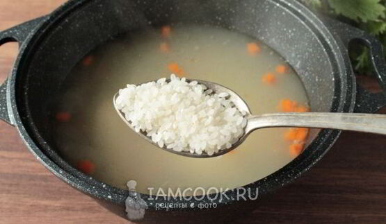 рассольник с рисом и крапивой