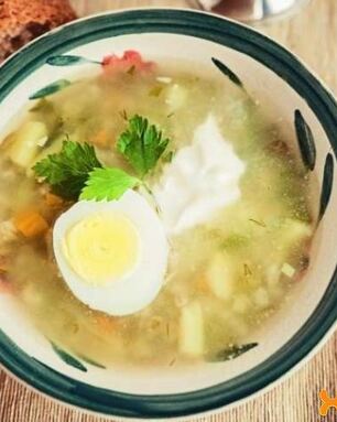 Рассольник с солеными огурцами и перловкой