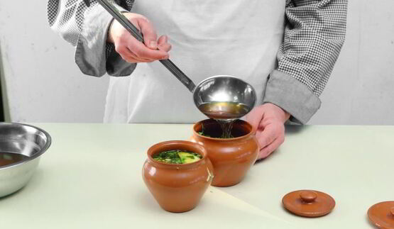 постные щи из квашеной капусты с грибами