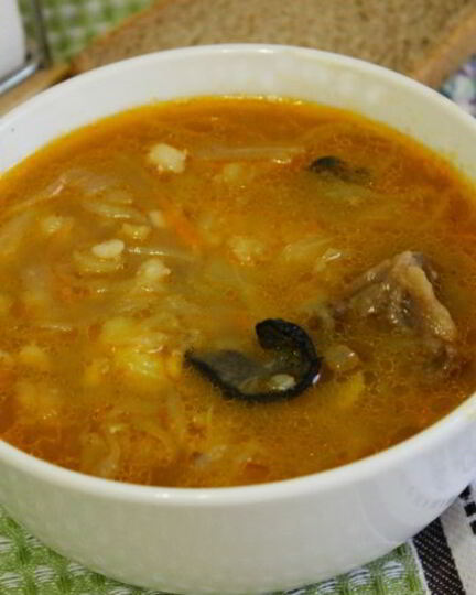 Рецепт щей иза квашенного капуст с грибами и перловкого