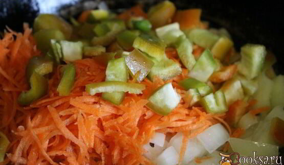 щи из квашеной капусты с фасолью и сладким перцем на курином бульоне