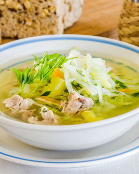 Щи из свежей капусты с говядиной