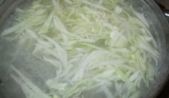 щи из свежей капусты со свининой