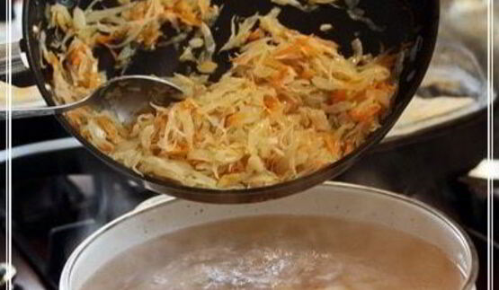 щи постные с гречкой и квашеной капустой