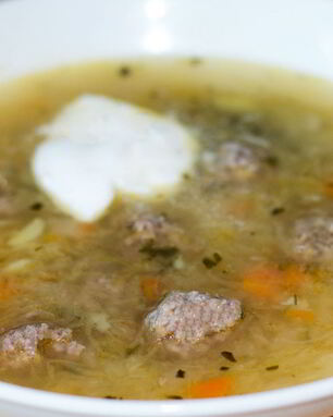 Щи с фрикадельками