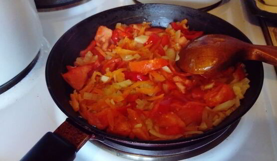 щи со свиными ребрышками