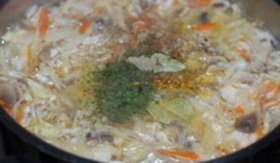 вегетарианские щи из квашеной капусты