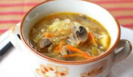 вегетарианские щи из квашеной капусты