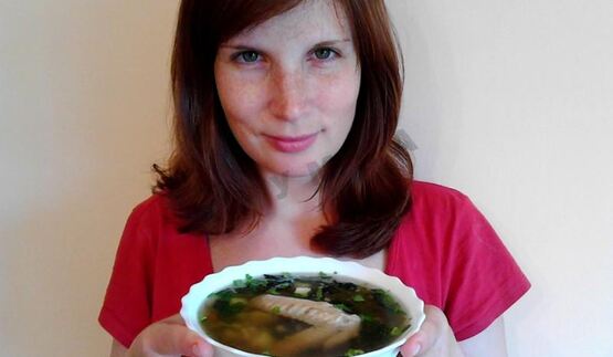 зеленые щи с крапивой и щавелем с яйцом