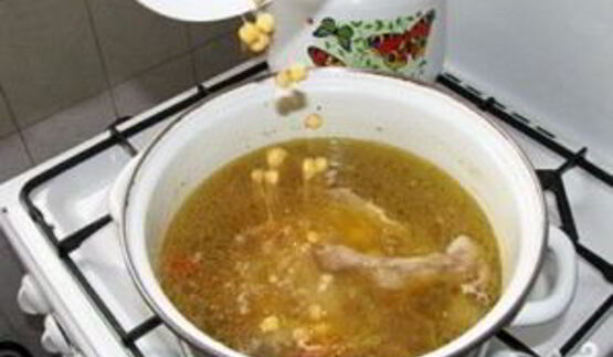 шурпа с нутом