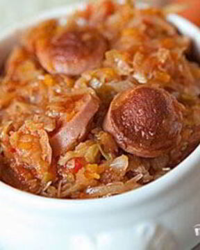 Капустная солянка с сосиской