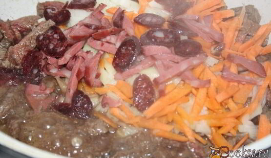 сытный суп типа солянки