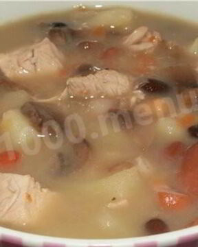 Суп бобовый с говядиной