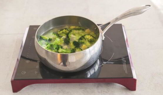 суп из брокколи со шпинатом