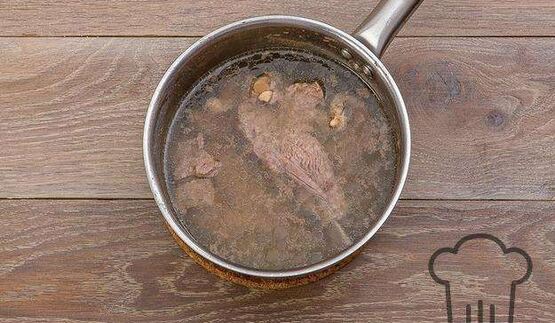 харчо с классическом соусом ткемали и бараниной