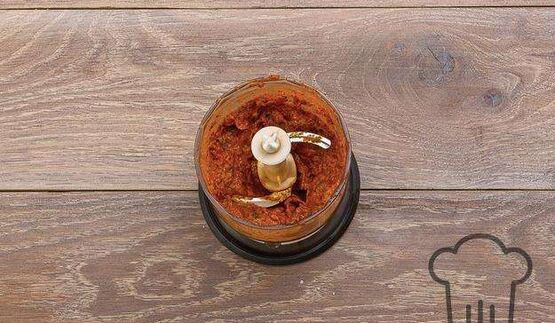 харчо с классическом соусом ткемали и бараниной