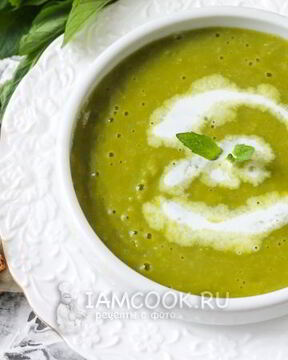 Гороховый суп-пюре со сливками и мятой