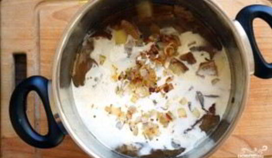 грибной суп-пюре из сушеных грибов