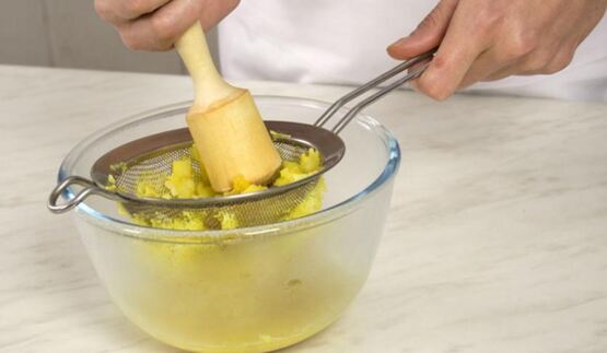 картофельный суп-пюре с креветками