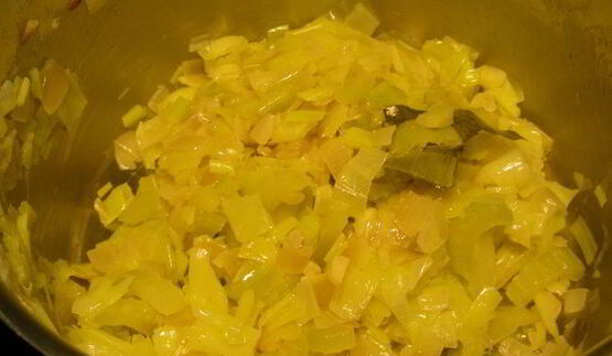 очень овощной суп-пюре из зеленого горошка