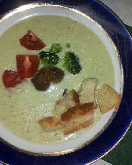 Рецепт супа-пюре из брокколи с белой фасолью и чеддером