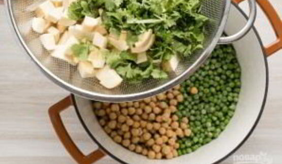 суп-пюре из горошка и нута