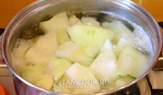 суп-пюре из грибов и патиссонов