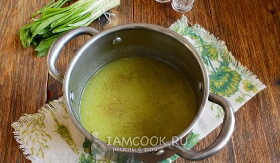 суп-пюре из сельдерея с капустой