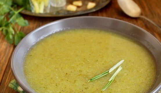 суп-пюре из сельдерея с капустой