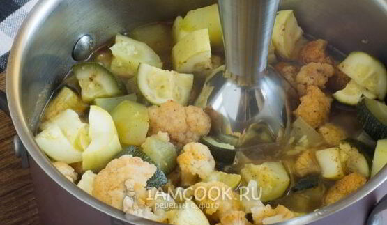 суп-пюре из цветной капусты и кабачков