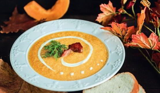 суп-пюре из тыквы с беконом