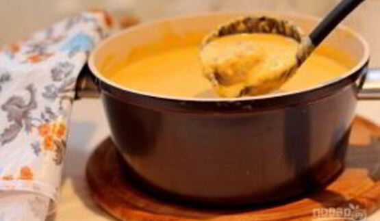 суп-пюре из тыквы с фрикадельками