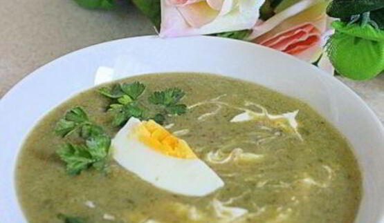 суп-пюре со щавелем и шпинатом