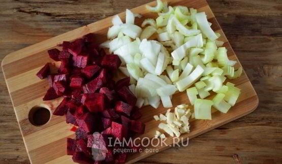 свекольный суп-пюре с брынзой