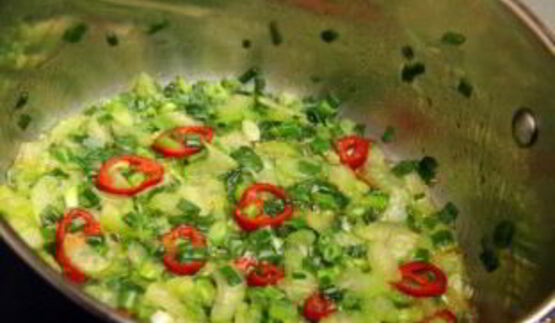 томатный суп-пюре с креветками