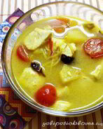 Суп с курицей и ананасом