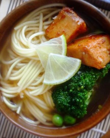 Рецепт супа с лапшой и овощами в азиатском стиле