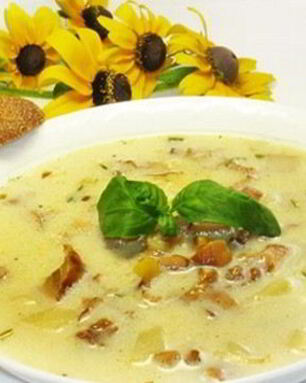 Суп с лисичками и сыром