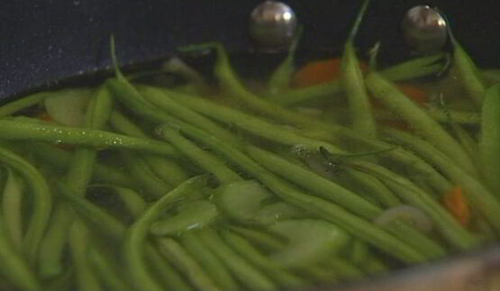 суп с миндалем и стручковой фасолью