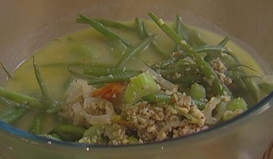 суп с миндалем и стручковой фасолью