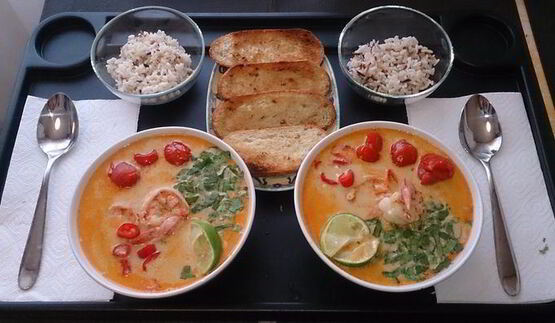 суп том ям c тигровыми креветками