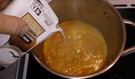 суп том ям c тигровыми креветками