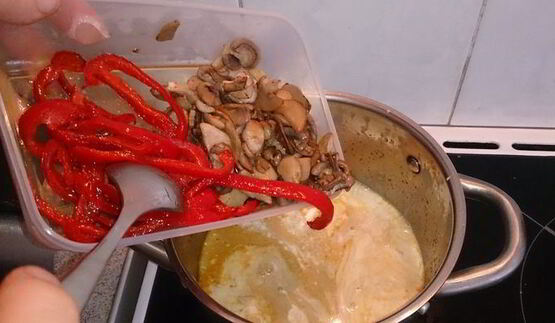 суп том ям c тигровыми креветками