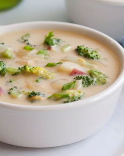 Рецепт легкого сырного супа с шампиньонами и брокколи