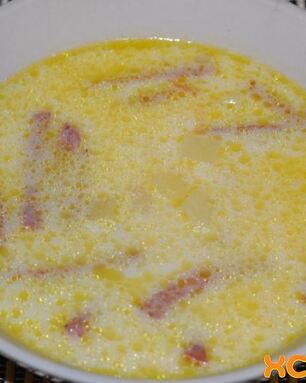 Сырный суп из плавленого сыра с колбасой